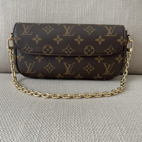 Louis Vuitton Ivy Chain Wallet - Image 3