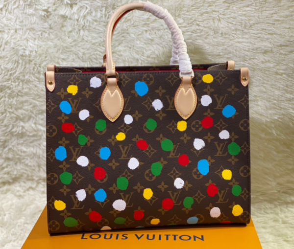 Louis Vuitton Onthego Medium Handbag