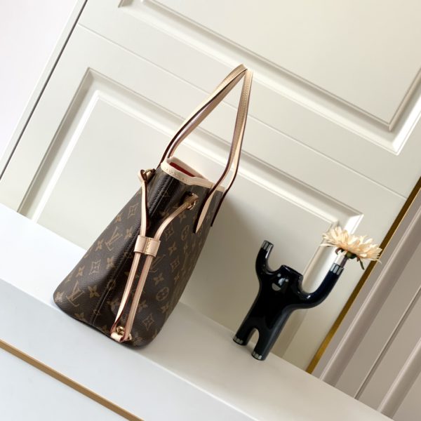 Louis Vuitton Monogram Neverfull MM Bag - Image 5