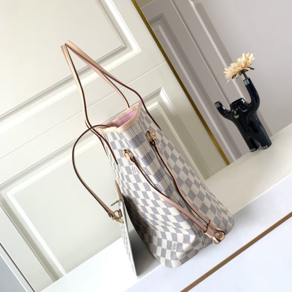 Louis Vuitton Neverfull MM Tote Bag - Image 5