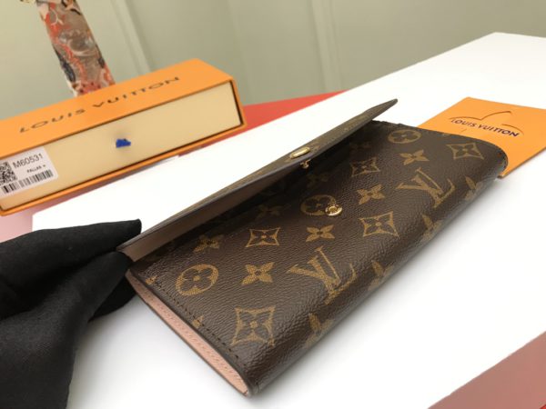 Louis Vuitton Envelope-Style Wallet –  Presbyopia Pink - Image 5