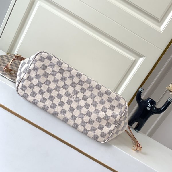 Louis Vuitton Neverfull GM Tote Bag - Image 4