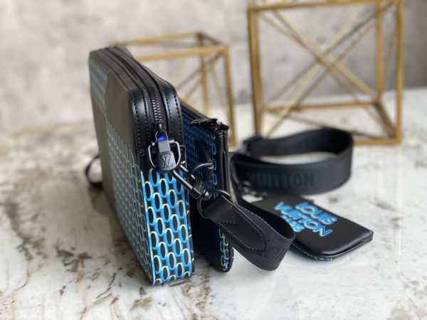 Louis Vuitton Men's Checkerboard TRIO Messenger Bag - Blue - Image 3
