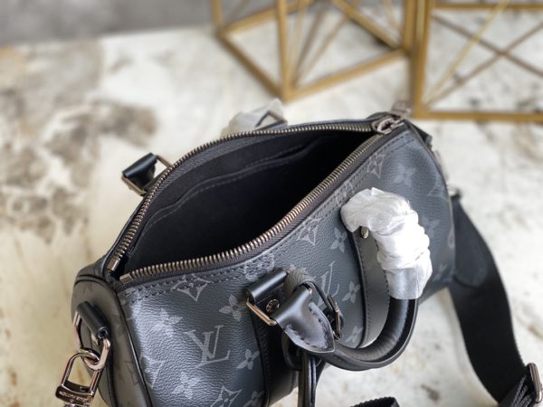 Louis Vuitton Men's Pillow Keepall 25 Handbag - Image 2