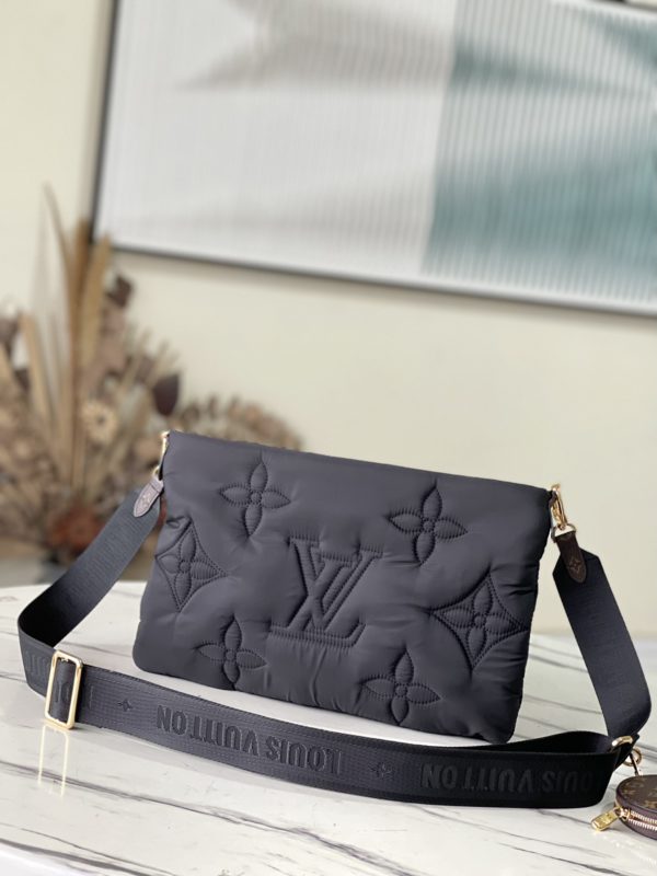 Louis Vuitton Maxi Multi Pochette Accessoires Bag - Black/Red Rose - Image 4