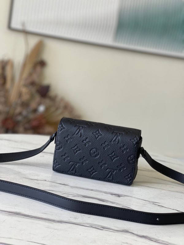 Louis Vuitton Monogram Taurillon Wearable Wallet -  Black - Image 4