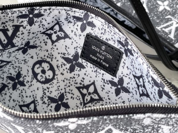 Louis Vuitton Neverfull Medium-Sized Handbag - Image 2