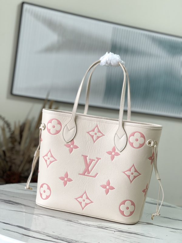 Louis Vuitton Neverfull Medium Shopping Bag - Image 5