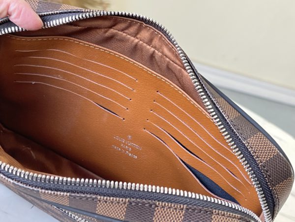 Louis Vuitton KASAI Handbag - Image 4