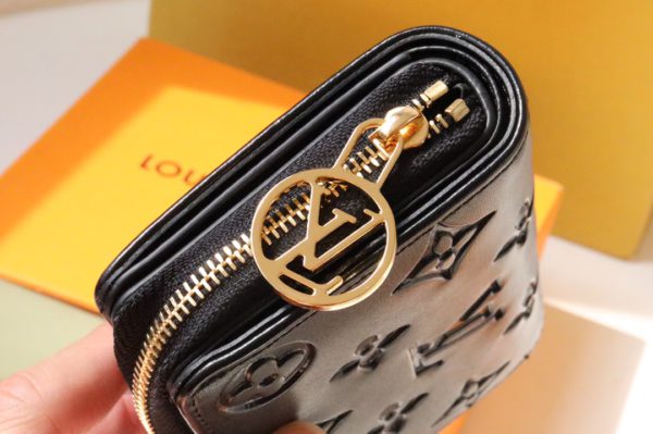 Louis Vuitton Lou Coussin Wallet - Black - Image 4
