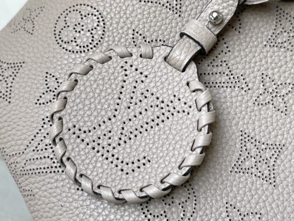 Louis Vuitton Grey Blossom Small Handbag - Image 7