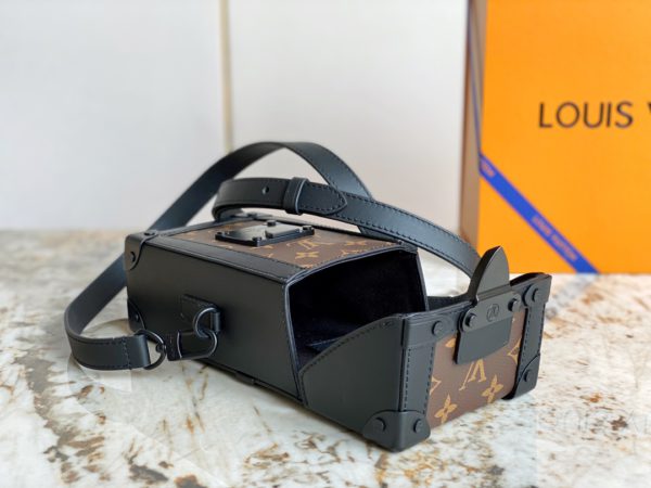 Louis Vuitton VERTICAL TRUNK Mini Men's Handbag - Image 3