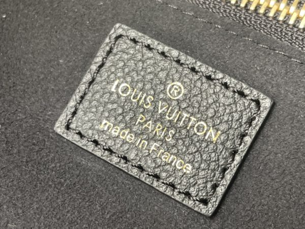 Louis Vuitton Neverfull Medium-Sized Handbag - Image 9