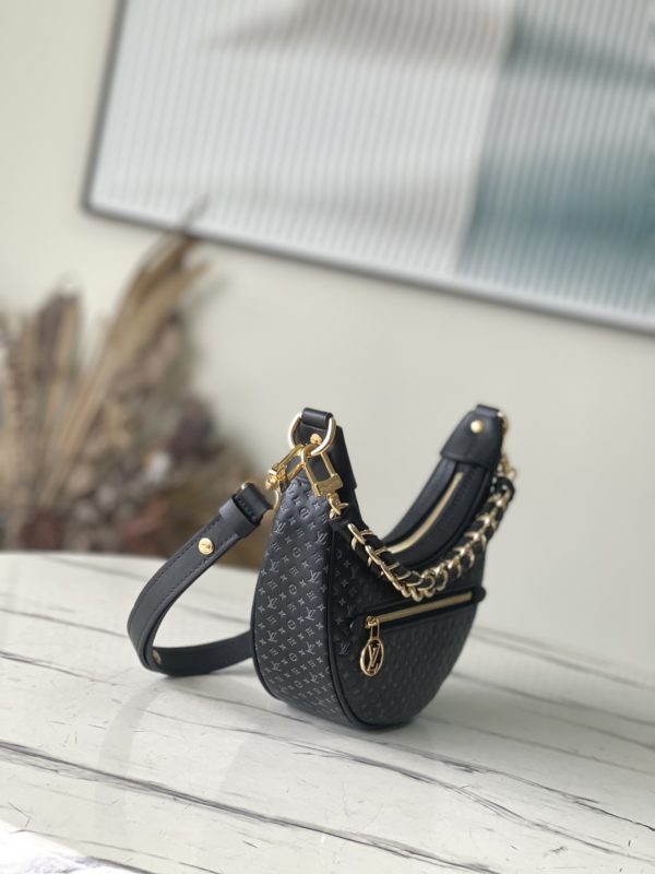 Louis Vuitton Loop bag - Black - Image 4