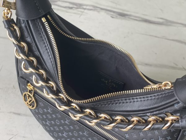 Louis Vuitton Loop bag - Black - Image 5