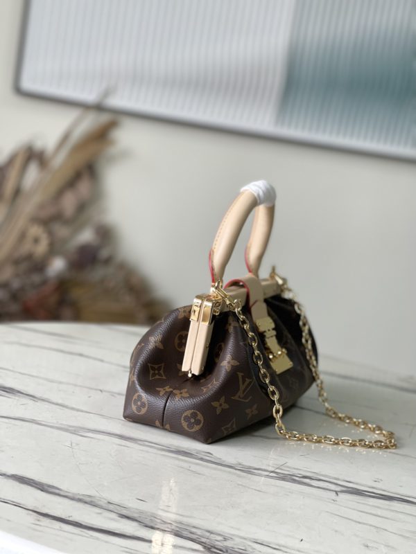 Louis Vuitton Monogram Clutch Handbag - Image 3