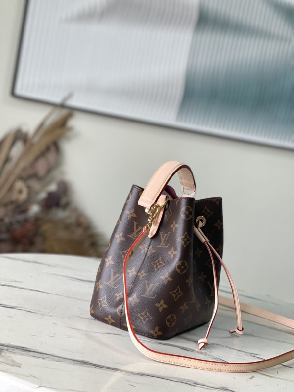Louis Vuitton NÉONOÉ BB Handbag Bag - Image 4
