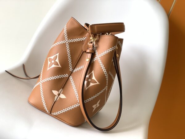 Louis Vuitton NéoNoé Bucket Bag - Brown - Image 5