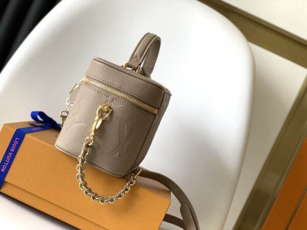 Louis Vuitton Giant Monogram Vanity Small Handbag - Gray - Image 5