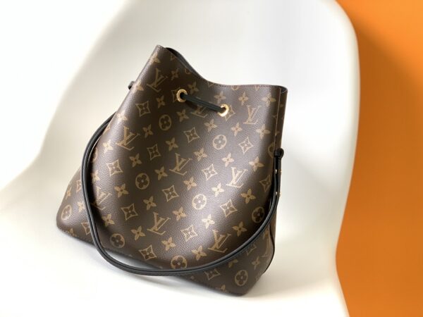 Louis Vuitton NéoNoé Bucket Bag - Black - Image 4