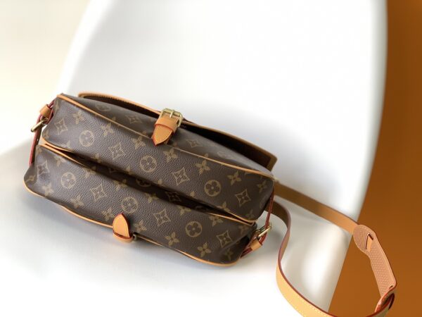 Louis Vuitton Monogram Saumur Medium Handbag - Image 3