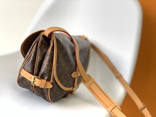 Louis Vuitton Monogram Saumur Medium Handbag - Image 5