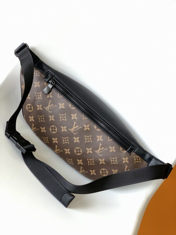 Louis Vuitton Monogram Discovery Waist Bag - Brown - Image 4