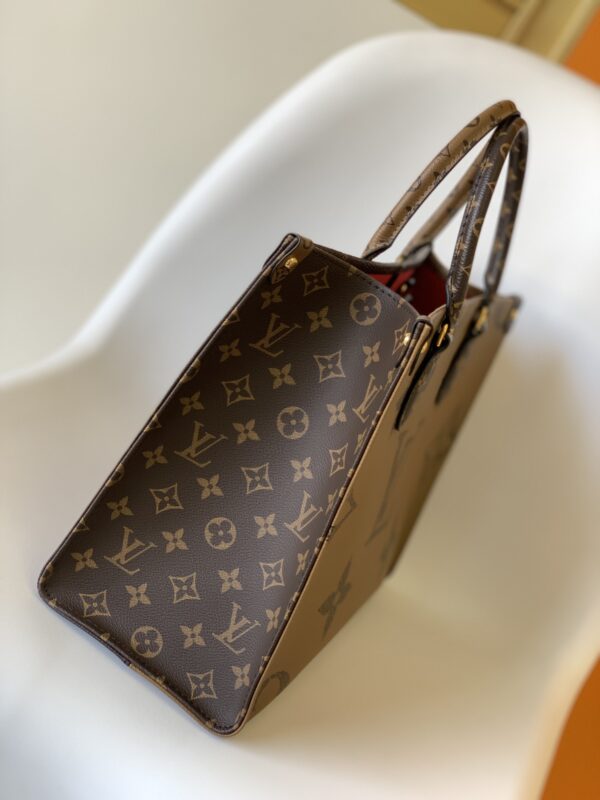 Louis Vuitton ONTHEGO Medium Handbag - Black - Image 5