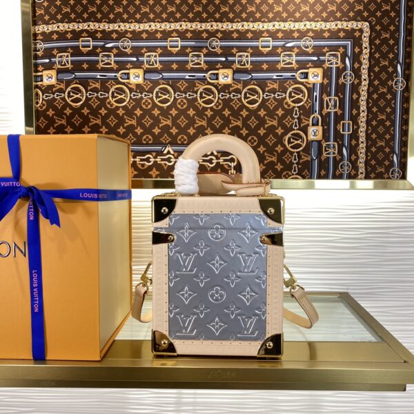 Louis Vuitton Multicamera Box - Cream - Image 4