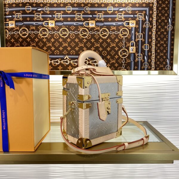 Louis Vuitton Multicamera Box - Cream - Image 5