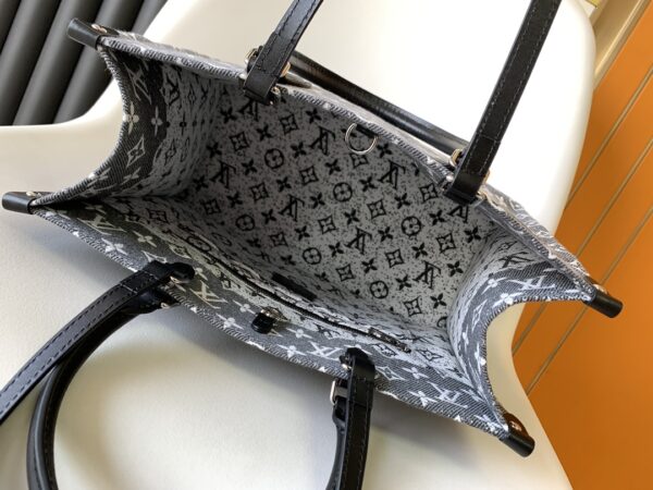 Louis Vuitton Onthego Handbag - Black - Image 3