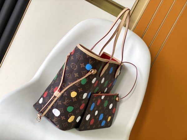Louis Vuitton Neverfull Polka Dot Handbag - Image 5