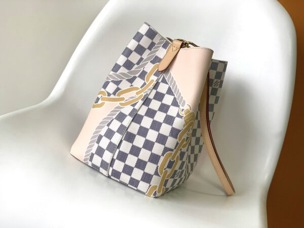 Louis Vuitton NéoNoé Medium Handbag - White/Pink - Image 5