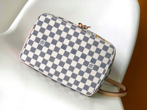 Louis Vuitton NéoNoé Medium Handbag - White/Pink - Image 3