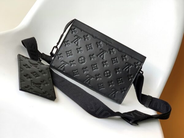 Louis Vuitton Gaston Wearable Wallet Handbag - Black - Image 5