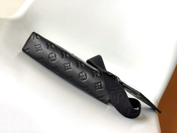 Louis Vuitton Gaston Wearable Wallet Handbag - Black - Image 3