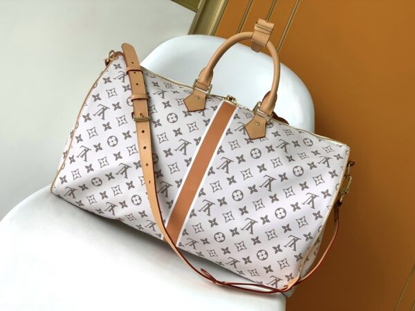 Louis Vuitton Neverfull Classic Handbag - White - Image 4