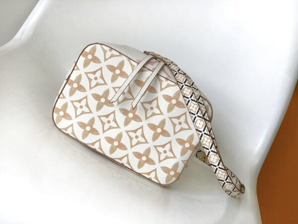 Louis Vuitton NeoNoé Bucket Bag - White/Brown - Image 3