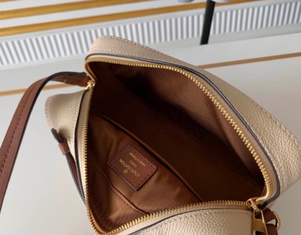 Louis Vuitton Saintonge Handbag - Cream - Image 5