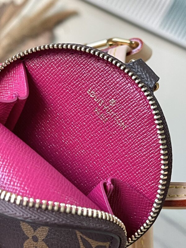 Louis Vuitton Neverfull BB Monogram Handbag - Image 5