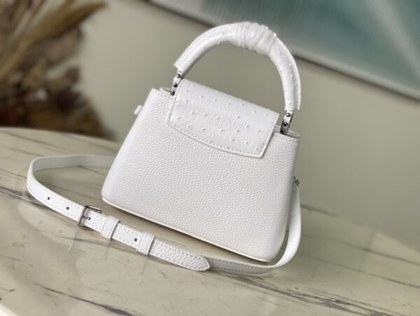 Louis Vuitton Capucines Taurillon Small Handbag - White - Image 5