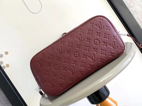 Louis Vuitton Neverfull Medium Shopping Bag - Image 3
